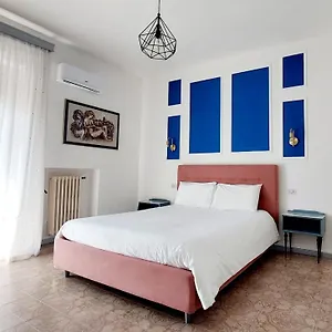 Bed & Breakfast 2 Santi - Suite&rooms, Lecce