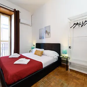https://inside-chiaia-rooms.hotels-amalfi.com
